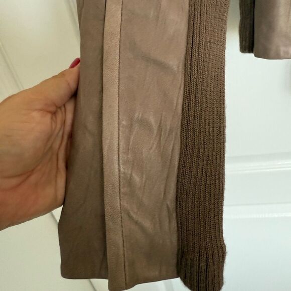 Women's Taupe Leather Jacket - Picture 4 of 5